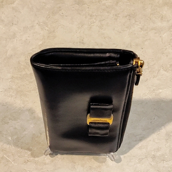 SALVATORE FERRAGAMO VARA RIBBON LEATHER CONTINENTAL L-SHAPED ZIP LONG WALLET EUC - Picture 11 of 17